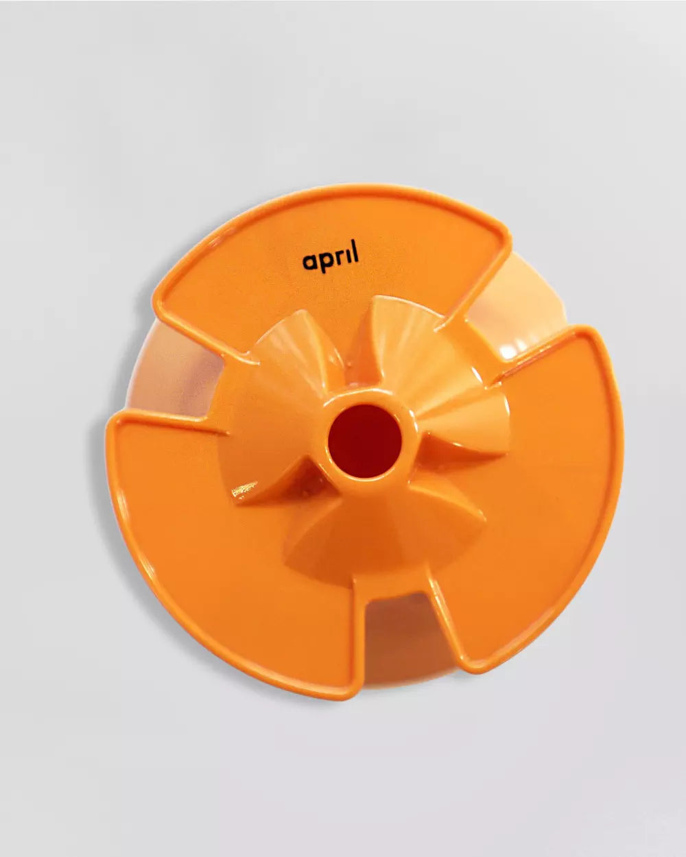 April Brewer Kunststoff